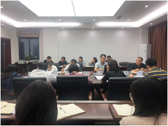 加強學習，深入開展調(diào)查研究，全面增強擔保本領(lǐng)——市擔保公司黨支部書記上黨課